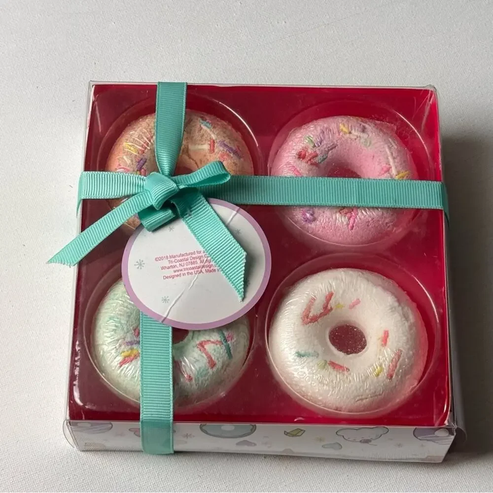 Frosted Donut Scented Four Piece Bath Gift Set Fizzer New in Package